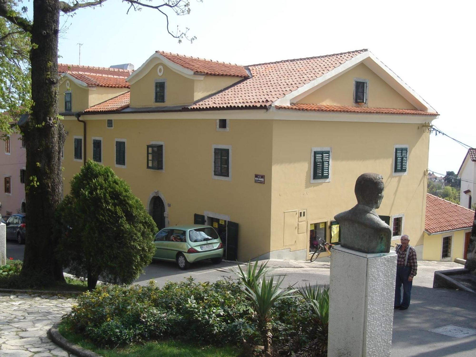 Apartments Villa Kastav In Old Town Center With Sea View And Parking 외부 사진