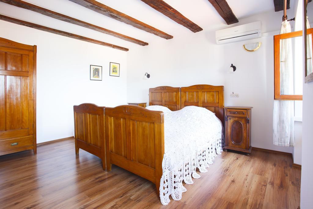 Apartments Villa Kastav In Old Town Center With Sea View And Parking 객실 사진