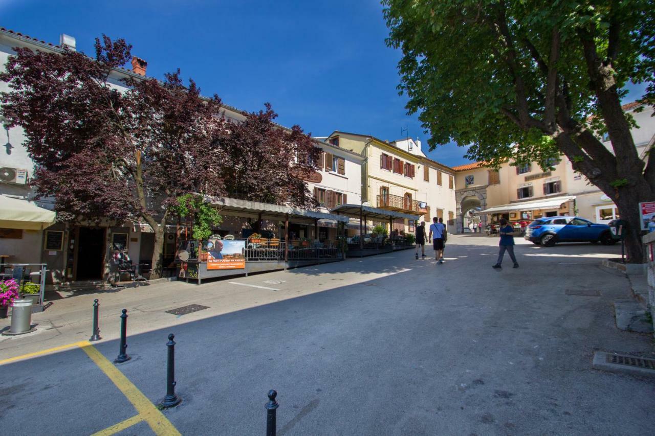 Apartments Villa Kastav In Old Town Center With Sea View And Parking 외부 사진